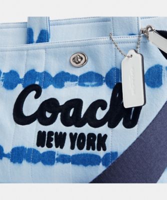 オンライン限定】カーゴ トート バッグ・タイダイ | COACH